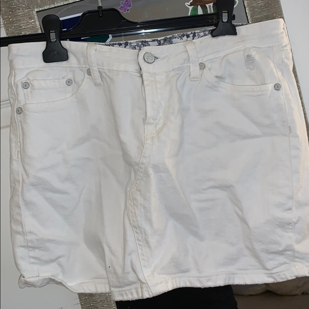 Lucky Brand white mini-skirt